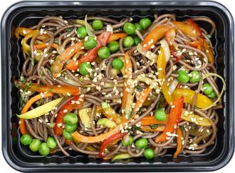 Лапша гречневая с индейкой и овощами