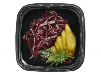 Салат из свеклы с маринованным огурчиком